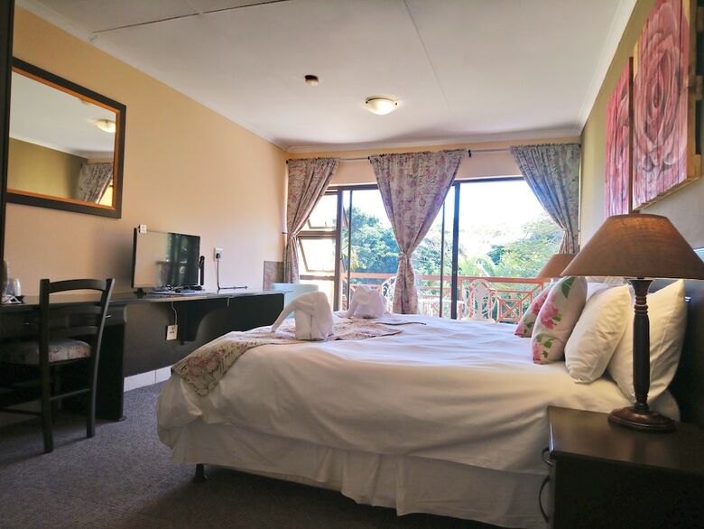 Elephant Lake Hotel