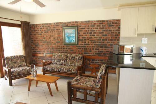 Flamingo Holiday Apartments