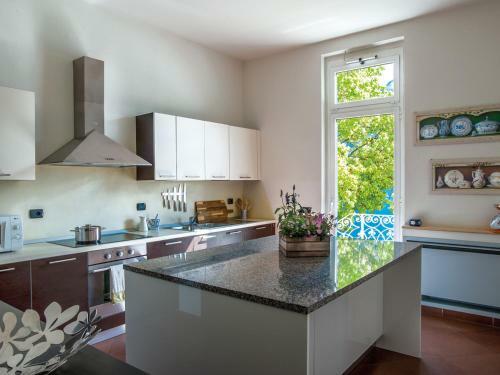 Oliveto Lario Villa Sleeps 14 Pool Air Con Wifi