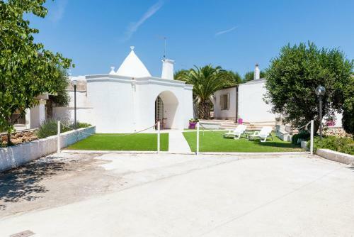 Charming Villas With Pool In Valle D'itria