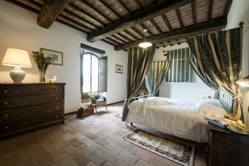 Palazzuolo Sul Senio Villa Sleeps 14 Pool