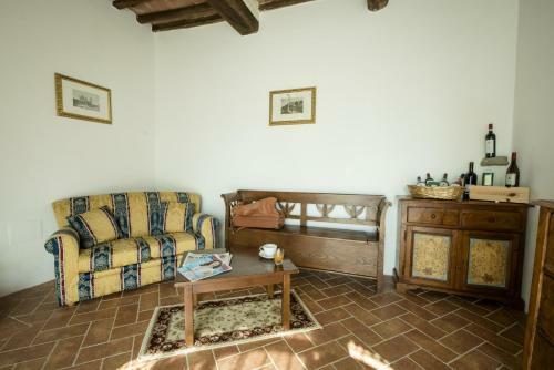 Palazzuolo Sul Senio Villa Sleeps 14 Pool