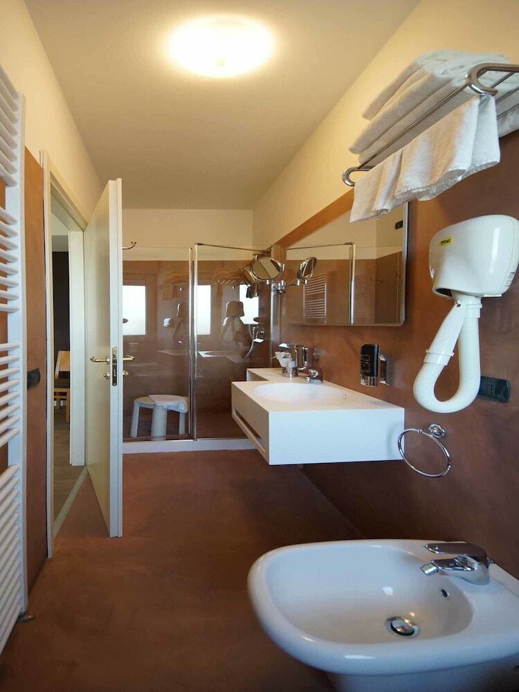 Hotel Clarin 14 By Dori