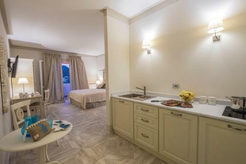 Hostal Maridea - Le Alcove Sul Mare Suites