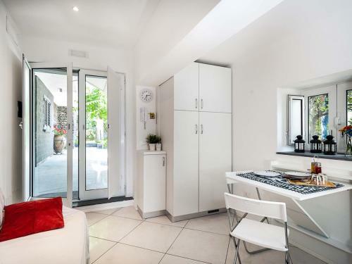 Stazzo Apartment Sleeps 2 Pool Air Con Wifi