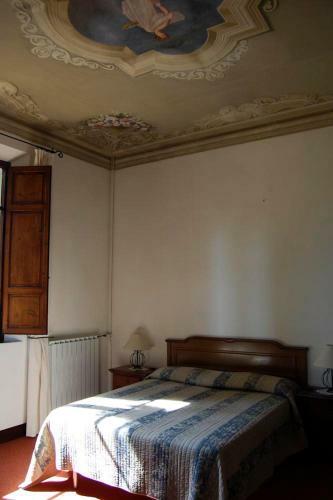 Strada Statale Flaminia Villa Sleeps 17 Pool Wifi