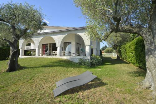 Villa Rocca, Lakefront Villa On A Pristine Beach With Stunning Views, Sleeps 10