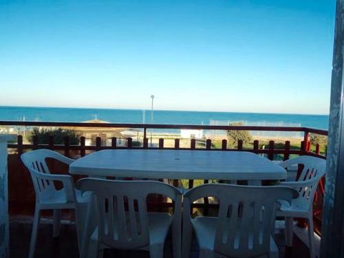 Apartamento M01 - Marcelli, Trilocale Fronte Mare