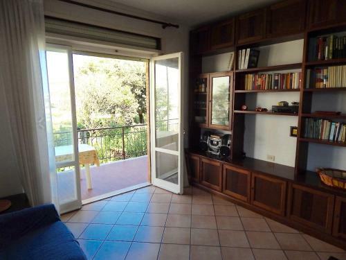 Apartamento M127 - Marcelli, Trilocale Fronte Mare Completamente Accessoriato