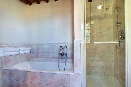 Ponte Agli Stolli Villa Sleeps 10 Pool Wifi