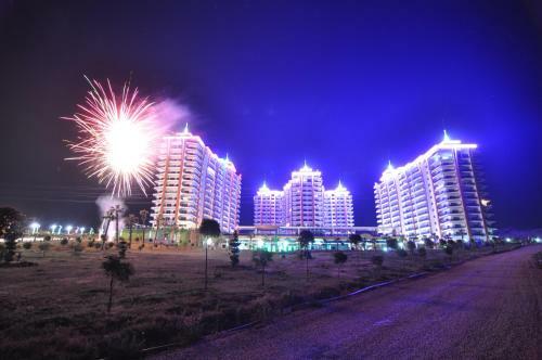 Apartamento Azura Park Residence