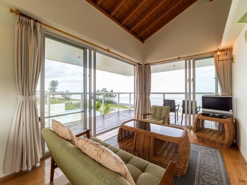 Hostal Keiki Beachhouse & Cafe