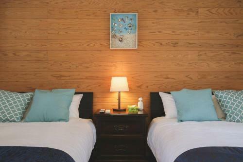 Hermit Hills Apartment In Okinawa Colors