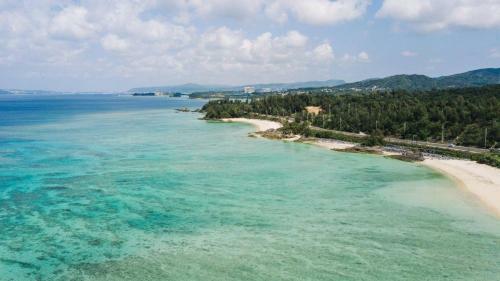 Hermit Hills Apartment In Okinawa Colors
