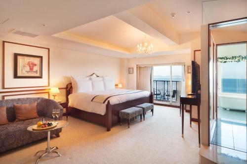 Hotel Aoawo Naruto Resort