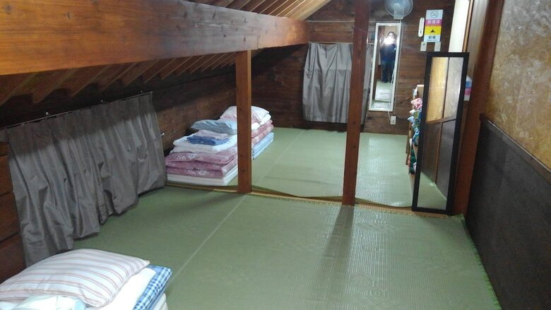 Hostal Tropical Surf House Okinawa