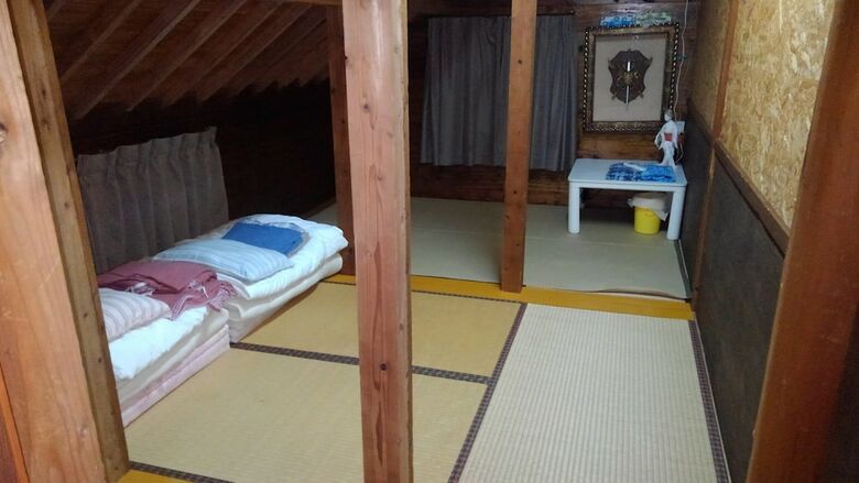 Hostal Tropical Surf House Okinawa