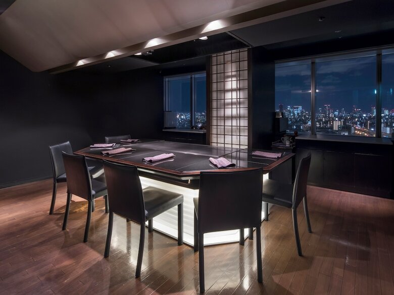 Art Hotel Osaka Bay Tower