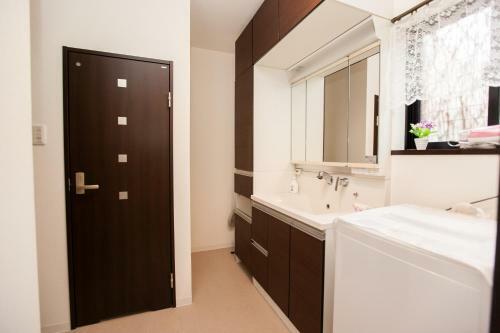 Namba Akiko Villa Hostel