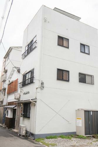 Namba Akiko Villa Hostel