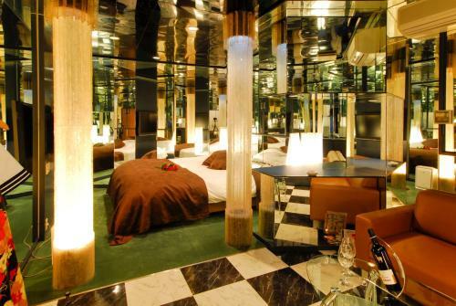 Hotel Serena (love Hotel)