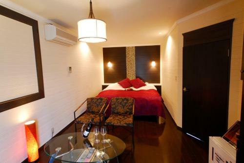Hotel Serena (love Hotel)