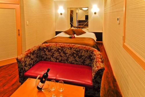 Hotel Serena (love Hotel)