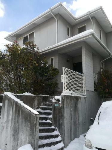 Jukichi Owada Residence Twin Room