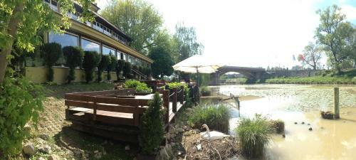 Hostal Penzion Benatky