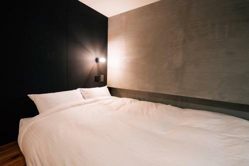 Mizuka Nakasu 1 - Unmanned Hotel