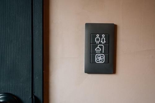 Mizuka Nakasu 1 - Unmanned Hotel