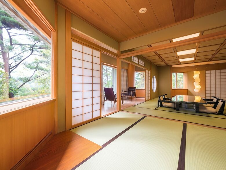 Hotel Urabandai Lake Resort