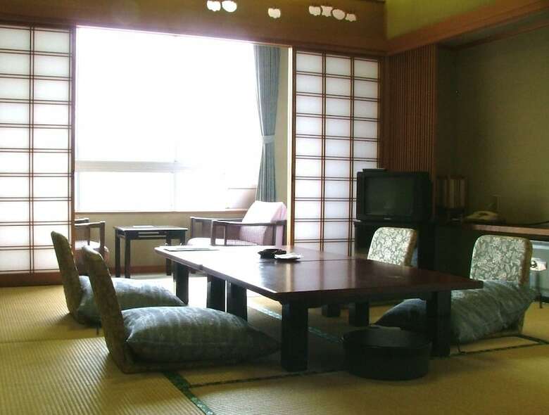 Enakyo Grand Hotel