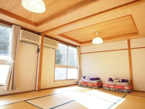 Hostal Iya Vine Bridge Guest House