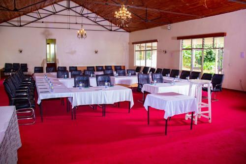 Hotel Izaak Walton Inn