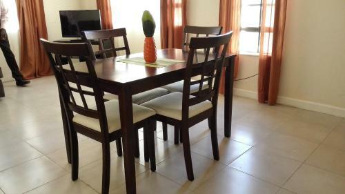 Nairobi Airport Inn Apartments