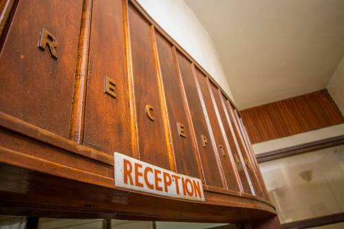 Meru Safari Hotel