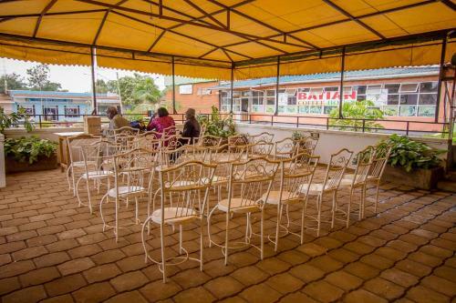 Meru Safari Hotel
