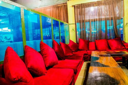 Stedmak Gardens & Hotels