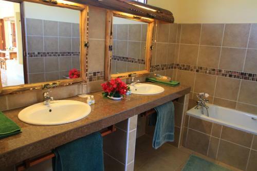 Voi Wildlife Lodge