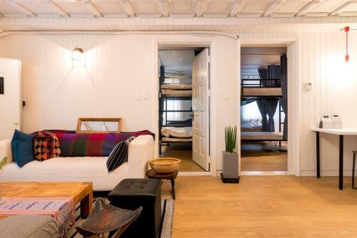 Albergue Brownie Guesthouse