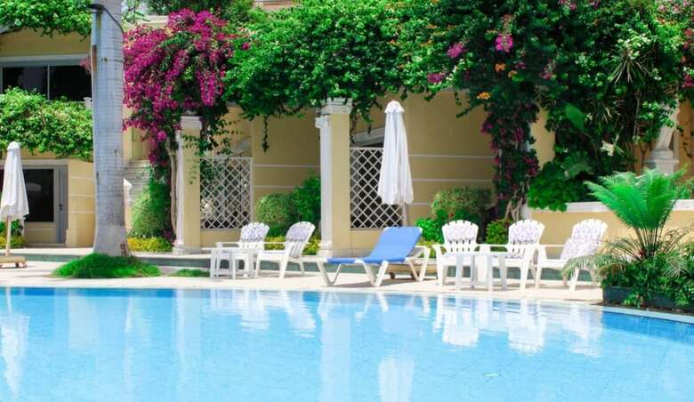 Hotel Paradise Inn Beach Resort