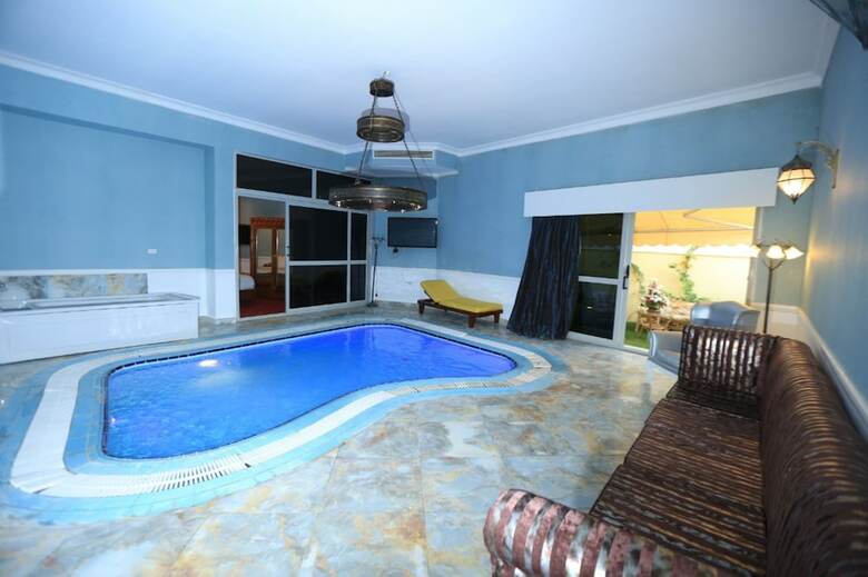 Hotel Paradise Inn Beach Resort