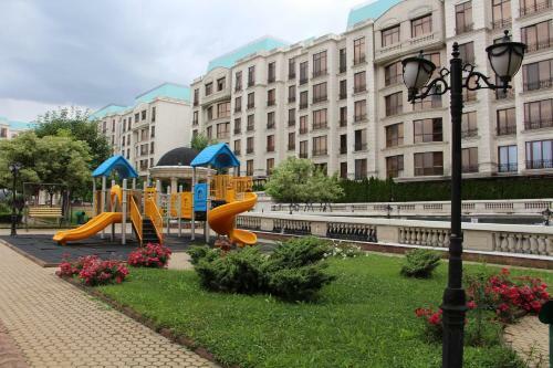 Apartments Zhk "rieniessans"