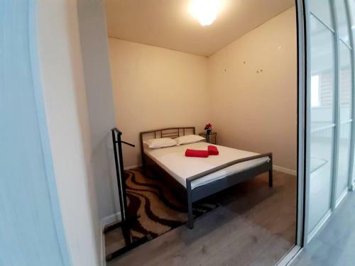 Apartment On Zharokova 208