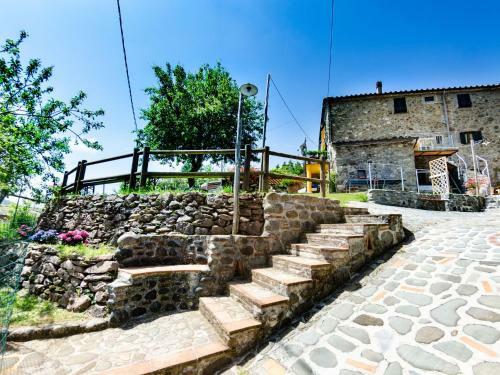 Lavish Cottage In San Marcello Pistoiese With Pool