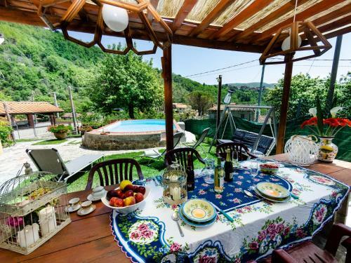 Lavish Cottage In San Marcello Pistoiese With Pool