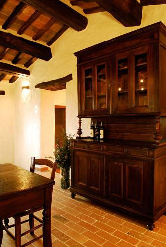 Battifolle-ruscello-poggiola Villa Sleeps 8 Pool