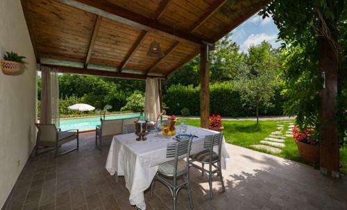 Arliano Villa Sleeps 2 Pool Air Con Wifi