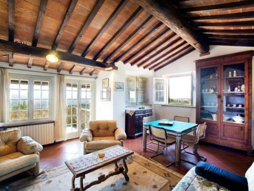 Torricella Villa Sleeps 8 Pool Wifi